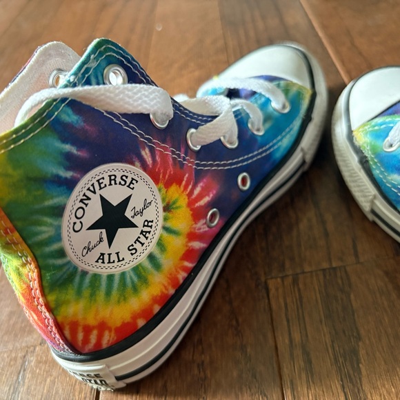 Colorful Tie-Dye High-Top Kids Shoes - Picture 5 of 6